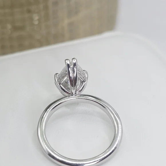 4CWT Moissanite 8-prong marquise cut set in solid S925 sterling silver. - Picture 8 of 11